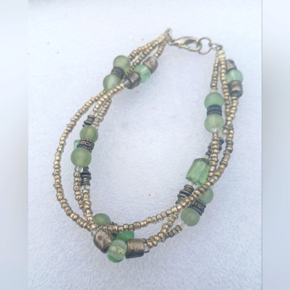 Silver Tone Triple Strand Seed Beed And Glass Bead Bracelet  8.5"